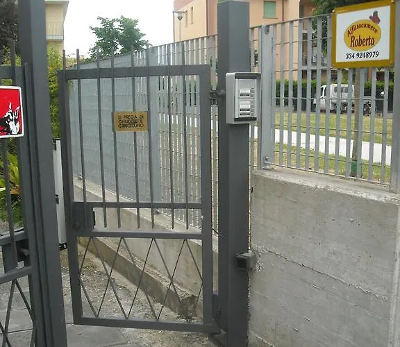 アパート アパルタメンティ ロベルタ チザネッロ ピサ